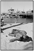 https://www.ed-templeton.com/files/gimgs/th-150_Couple lays on sand Avalon beach pier.jpg